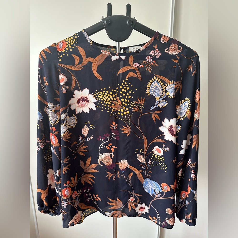 Laura long sleeve blouse